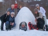 vacances-famille-hiver-igloo